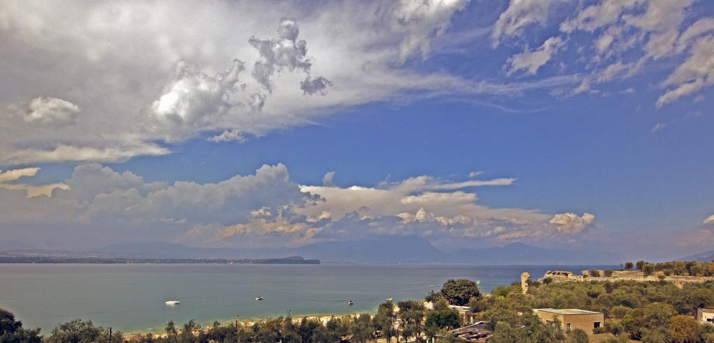 Hotel Ideal Sirmione Exterior foto